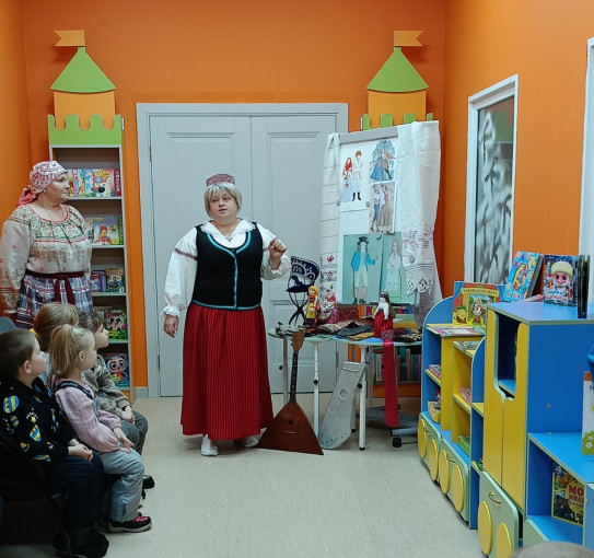 "Говорящие костюмы" "Говорящие костюмы".